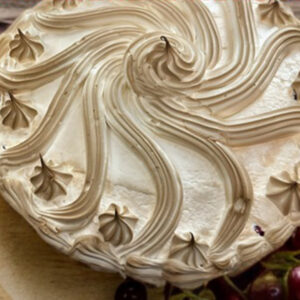 Tarte aux Raisinets Meringuée